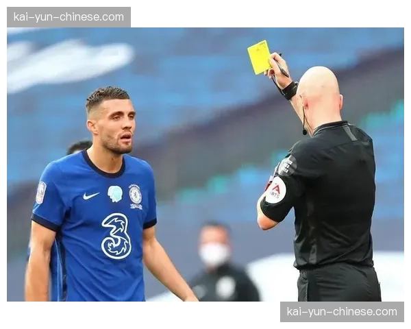 评论：VAR的“最小清晰错误”标准是否应被重新审视？